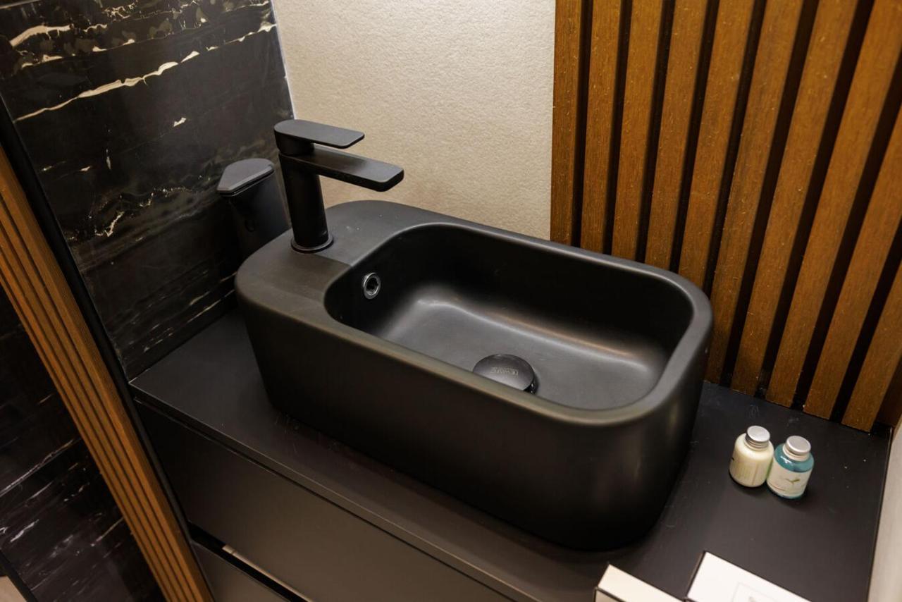 Lux Modern City Centre Self Check-In- Free Parking นิส ภายนอก รูปภาพ